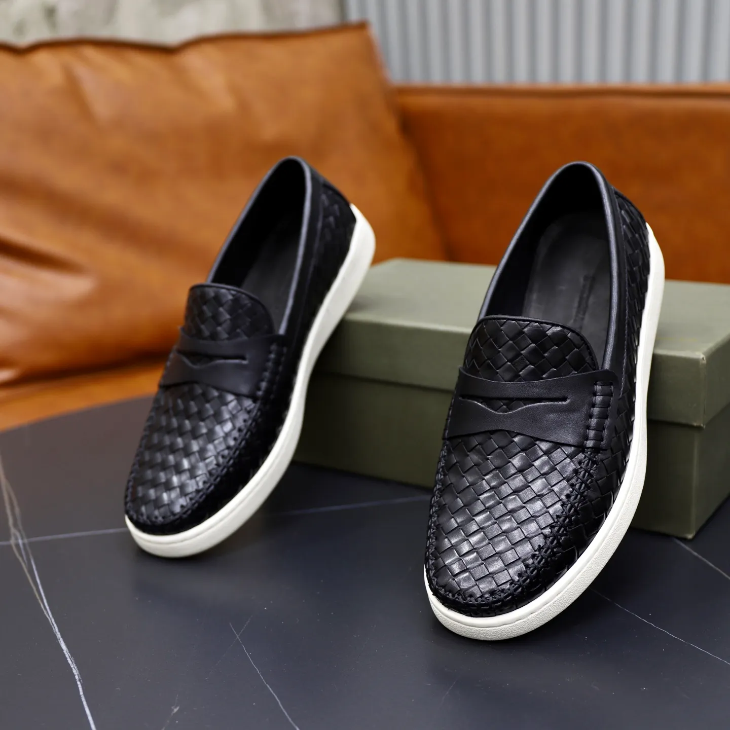 Men's shoes: 500💰BOTTEG* VENET* - high-end boutique Size: 38-44 (45 customized) BV new product, calfskin artificially woven classic style harmoniously blends with contemporary fashion temperament, rubber soles are light and flexible, water-dyed cowhide!